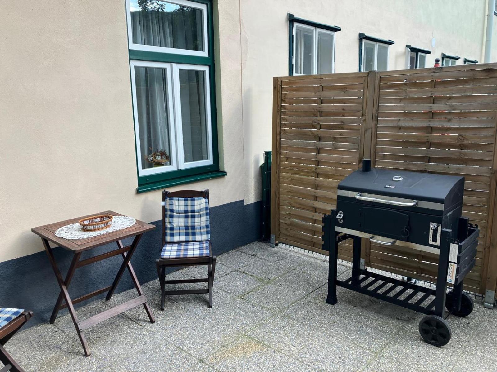 Schoene Wohnung Im Helenental Baden Kültér fotó