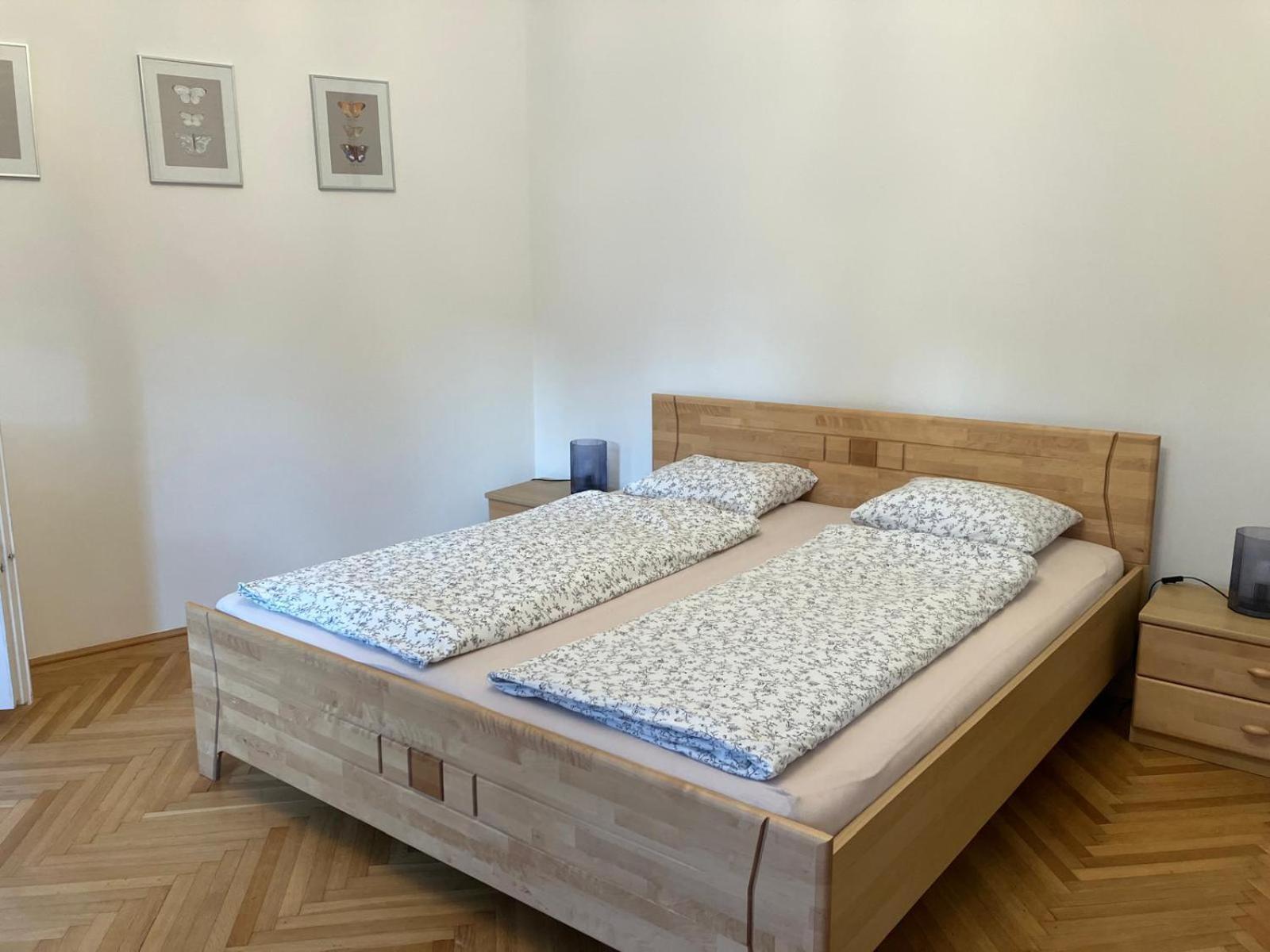 Schoene Wohnung Im Helenental Baden Kültér fotó
